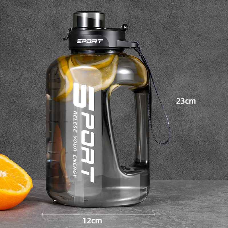 Bouteille d'eau de grande capacité 1,7 l/2,5 l Sport belly - The Sport Shop