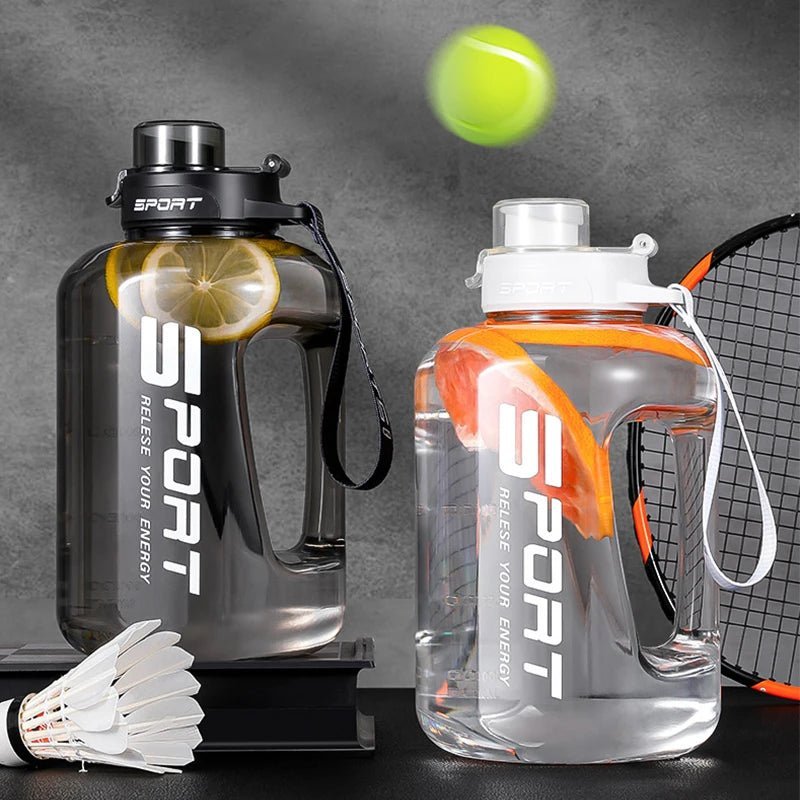 Bouteille d'eau de grande capacité 1,7 l/2,5 l Sport belly - The Sport Shop