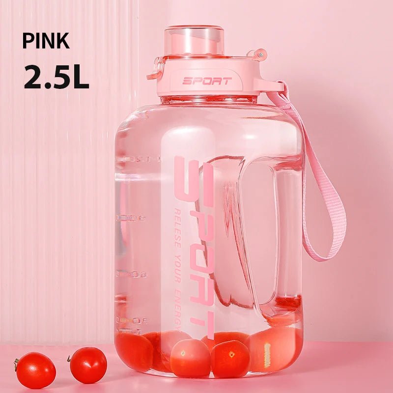Bouteille d'eau de grande capacité 1,7 l/2,5 l Sport belly - The Sport Shop